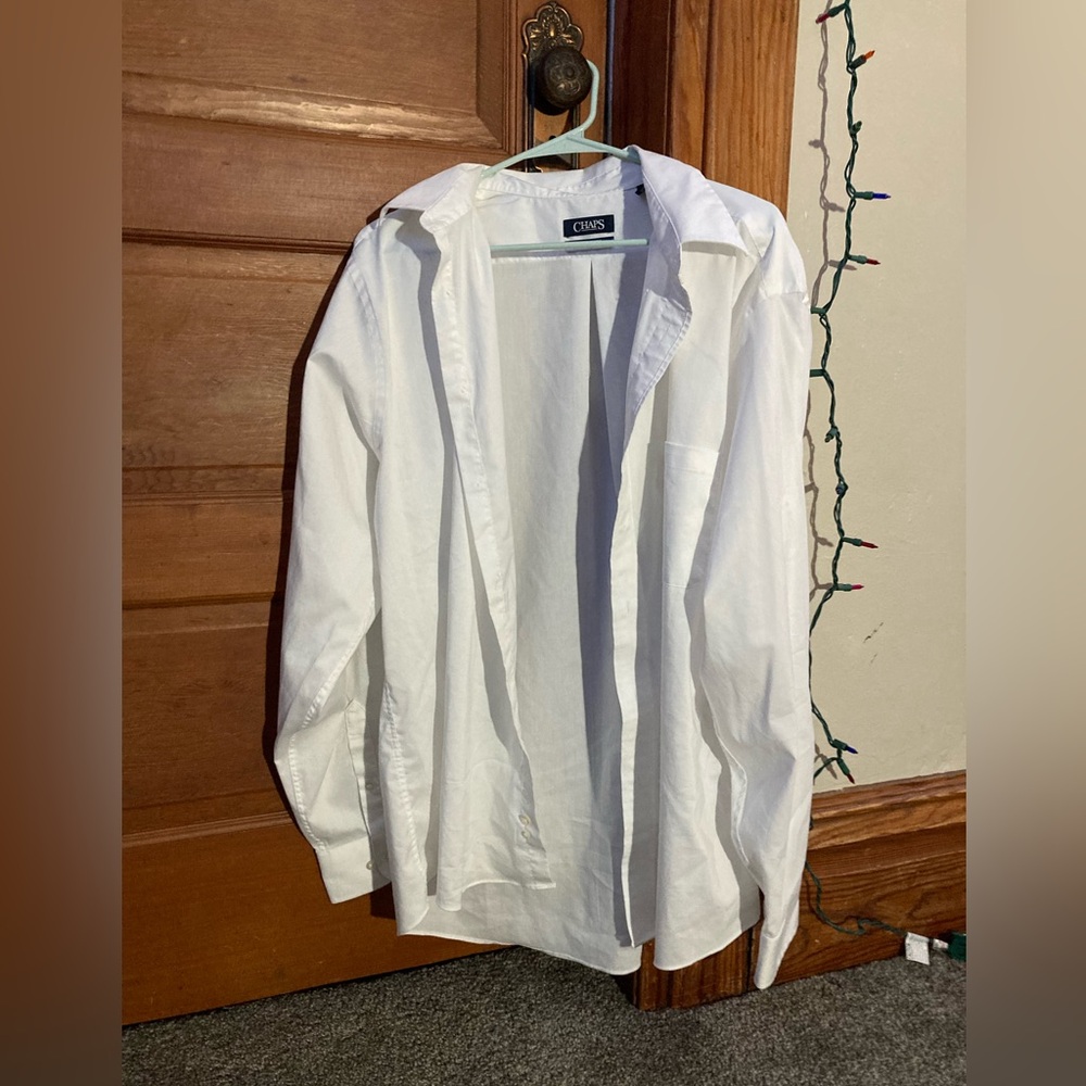 chaps men’s white dress shirt!! Size: 171/2….36/37….. XL!!💕💕💕